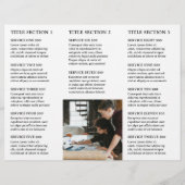 Eenvoudig zwart-wit monogram moderne brochure (Achterkant)