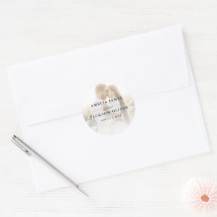 Eenvoudige 2 Foto Overlay Calligrafie Huwelijk Ronde Sticker