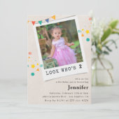 Eenvoudige 2e verjaardagsuitnodigingen Meisje Oran Kaart (Staand voorkant)