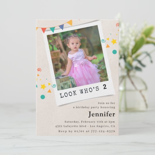 Eenvoudige 2e verjaardagsuitnodigingen Meisje Oran Kaart (Staand voorkant)