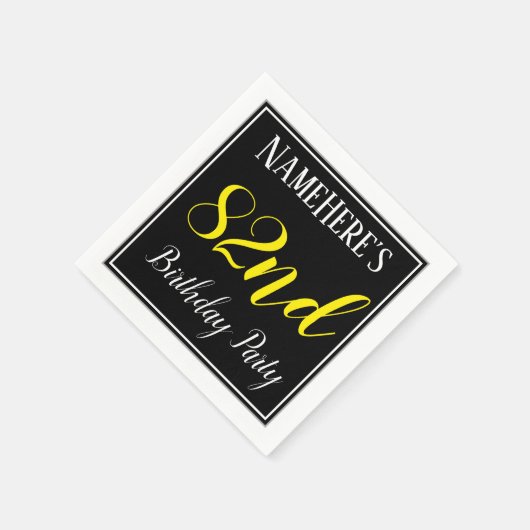 Eenvoudige 82e verjaardag met aangepaste naam servetten (Hoek)