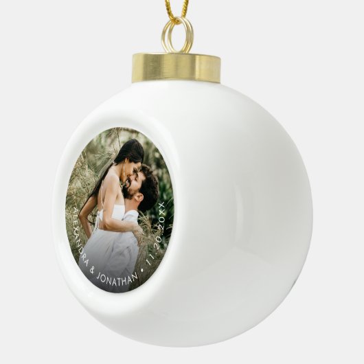 Eenvoudige aangepaste paar foto namen datum aanden keramische bal ornament (Rechts)