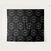 Eenvoudige Aangepaste witte Logo stap en herhaal a Wandkleed (Voorkant (horizontaal))