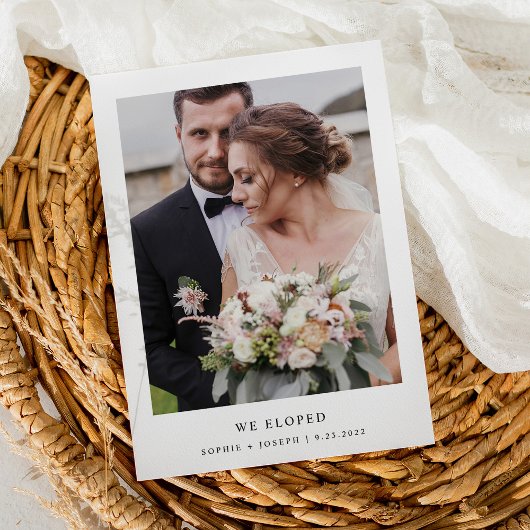 Eenvoudige aankondiging van Elegant Text en Photo