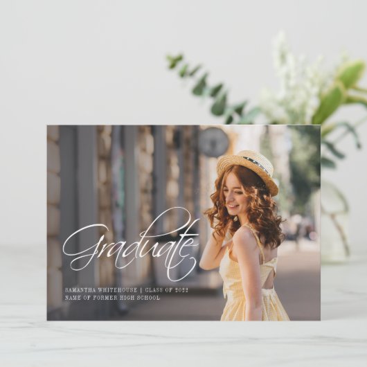 Eenvoudige aankondiging van het moderne Afstuderen (Staand voorkant)