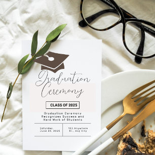 Eenvoudige Afstuderen ceremonie aankondiging