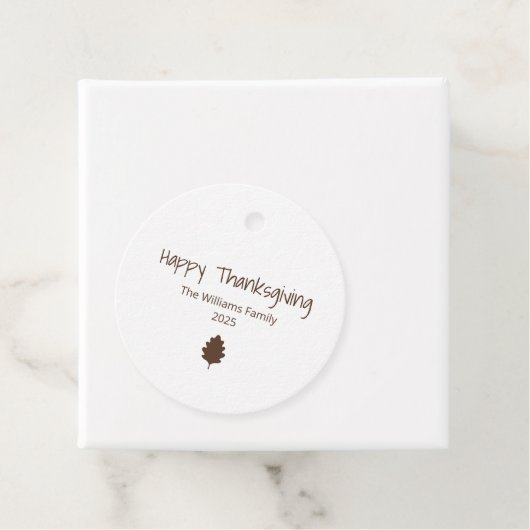 Eenvoudige Autumn Leaf Modern Family Thanksgiving Bedankjes Labels (In situ)