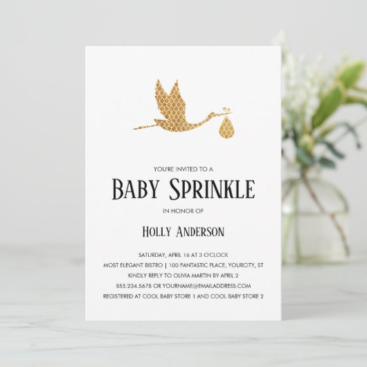 Eenvoudige Baby Sprinkle Preppy Gold Stork w Bundl Kaart (Staand voorkant)