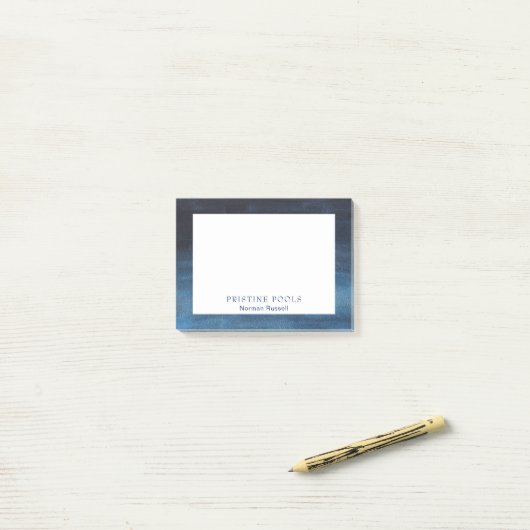 Eenvoudige bedrijfsnaam Navy Blue Modern Post-it® Notes (Op bureau)