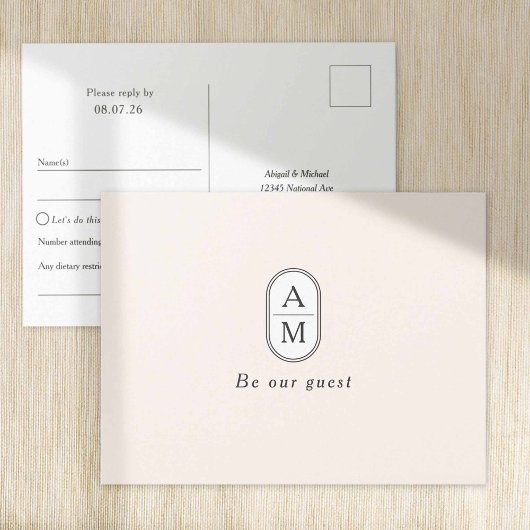 Eenvoudige Beige Modern Couple Initialen RSVP brie Uitnodiging Briefkaart