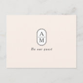 Eenvoudige Beige Modern Couple Initialen RSVP brie Uitnodiging Briefkaart (Voorkant)