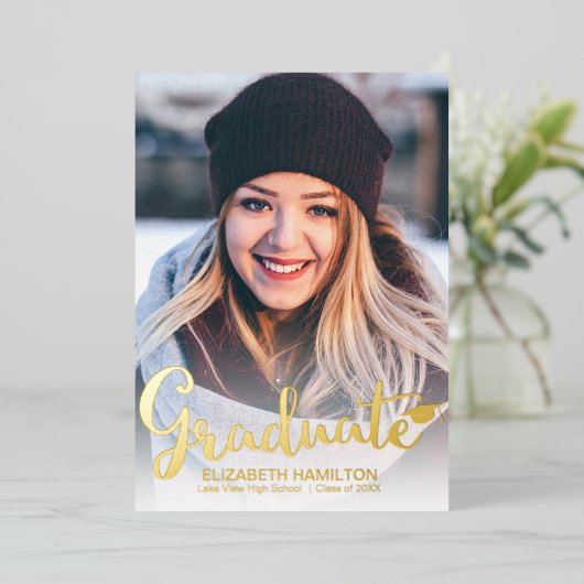 Eenvoudige bekendmaking van Chic Script-Afstuderen Folie Uitnodiging (Staand Voorkant)