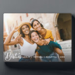 Eenvoudige beste vrienden voor altijd vriendschap fotoplaat<br><div class="desc">Vier je speciale band met dit schattige cadeau voor beste vrienden! Deze aangepaste BFF-plaquette is de perfecte aandenken voor vrouwen en tienermeisjes, met je favoriete horizontale foto met "besties" elegant overlay in witte letters. Personaliseer het met een middelbare school afstuderen bericht of uw namen voor een oprechte touch. Een doordachte...</div>