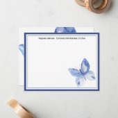 Eenvoudige blauwe vlindernaam notitiekaartje (Voorkant / Achterkant in situ)