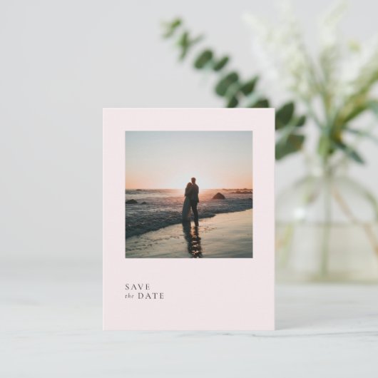 Eenvoudige Bleke Blush Romantisch Zacht Minimaal R Save The Date (Staand voorkant)