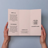 Eenvoudige Blush Pink Business Logo Trifold Brochu