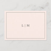Eenvoudige Blush Roze Monogram Elegante Huwelijk Informatiekaartje (Achterkant)