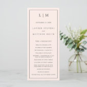 Eenvoudige Blush Roze Monogram Elegante Trouw Programmakaart (Staand voorkant)