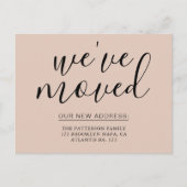 Eenvoudige boho beige kalligrafie We hebben verhui Aankondigingskaart (Voorkant)