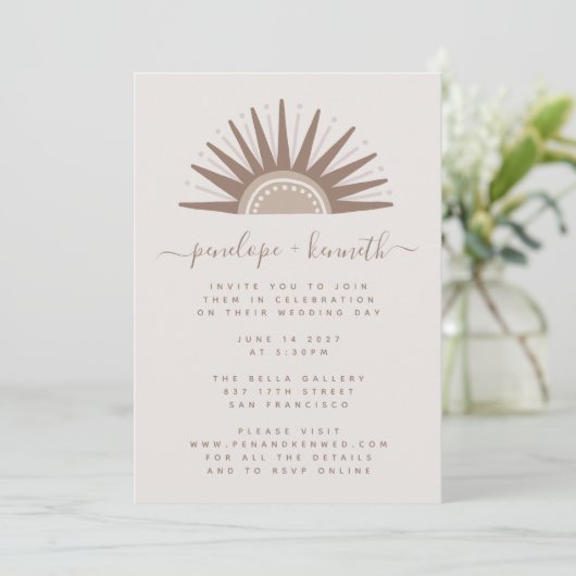 Eenvoudige Boho Sun Brown en Taupe Wedding Invitat Kaart (Staand voorkant)