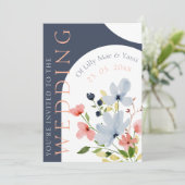 Eenvoudige boog blauw en roze bloemenbruiloft kaart (Staand voorkant)
