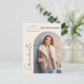 Eenvoudige boog foto beige Afstuderen aankondiging Briefkaart (Staand voorkant)