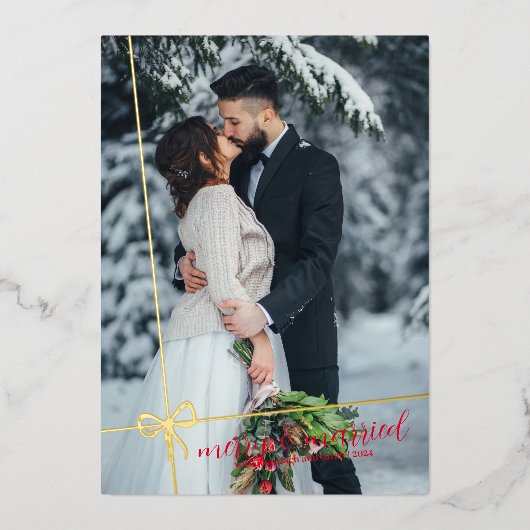 Eenvoudige Boog Gouden Folie Vrolijk & Getrouwd Ke Folie Uitnodiging (Voorkant)