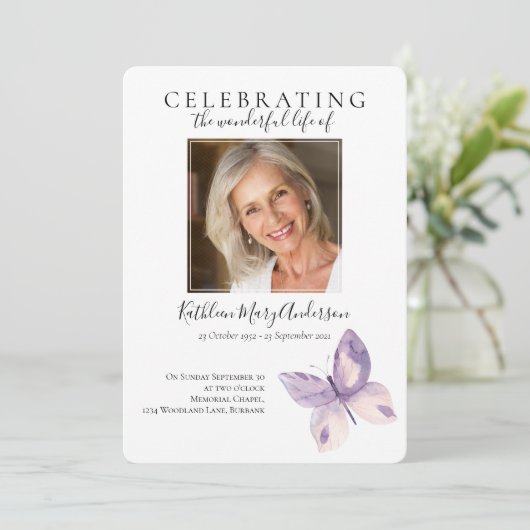 Eenvoudige Boterfly-begrafenisuitnodiging Kaart (Staand voorkant)