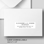 Eenvoudige bruiloft 24 gasten adresetiketten sticker<br><div class="desc">Gepersonaliseerde eenvoudige minimale individuele bruiloft gasten adresetiketten (24 ontvangers) voor uitnodigingsmailings,  met trendy moderne minimalistische typografie in formele klassieker zwart-wit.       De grootte van één etiket is cca 4, 2 x 1, 7 duim voor een 14 x 14 duimblad (Extra-Groot)</div>
