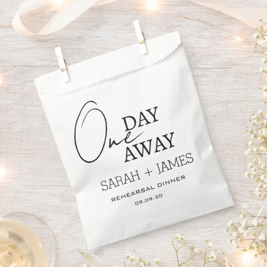 Eenvoudige bruiloft een dag weg repetitie diner bedankzakje (Geknipt)