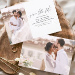Eenvoudige bruiloft Sparen de Foto van de Datum Save The Date<br><div class="desc">Het huwelijk bewaart de Kaarten van de Datum die een foto op de voor en rug hebben. Sparen de kaarten van de Datum bevatten een moderne hand geschreven krommende manuscripttypografie die elegant,  eenvoudig en modern zijn om na de dag van uw bruiloft te gebruiken.</div>