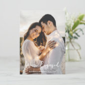 Eenvoudige bruiloft We zijn verloofd om getrouwd t Kaart (Staand voorkant)