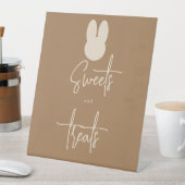 Eenvoudige Bunny Sweets and Trees Reclamebord Met Voetstuk (Insitu)