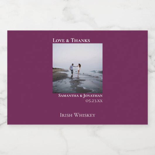 Eenvoudige Cassis Paarse Bruiloft Foto Bedankt Min Likeurfles Etiket (Enkel label)