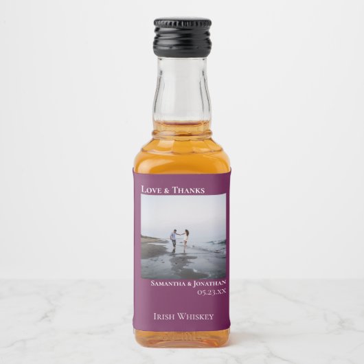 Eenvoudige Cassis Paarse Bruiloft Foto Bedankt Min Likeurfles Etiket (Voorkant)