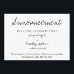 Eenvoudige, Casual uitgestelde aankondiging huweli<br><div class="desc">Hier is een eenvoudige kaart om je gasten te informeren als het nodig is om je trouwdatum te veranderen. Gebruik de velden sjabloon om uw persoonlijke gegevens toe te voegen en dit unieke, moderne ontwerp zelf te maken. De witte achtergrond kan in om het even welke kleur worden veranderd u...</div>