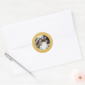 Eenvoudige Chic Save the Date Trouwfoto Geel Ronde Sticker (Envelop)