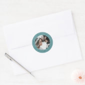 Eenvoudige Chic Save the Date Trouwfoto Teal Ronde Sticker (Envelop)