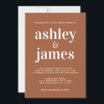 Eenvoudige chique typografie terracotta bruiloft kaart<br><div class="desc">Eenvoudige en chique bruiloft uitnodiging beschikt over witte stijlvolle, elegante en moderne typografie op een terracotta achtergrond. Voeg gewoon uw trouwgegevens toe. Exclusief voor u ontworpen door Happy Dolphin Studio. Als u hulp of bijpassende producten nodig hebt, neem dan contact met ons op via happydolphinstudio@outlook.com. We helpen je graag om...</div>