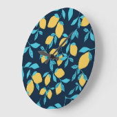 Eenvoudige citrus: citroenen op blauw. grote klok (Hoek)