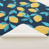 Eenvoudige citrus: citroenen op blauw. sherpa deken (3/4)