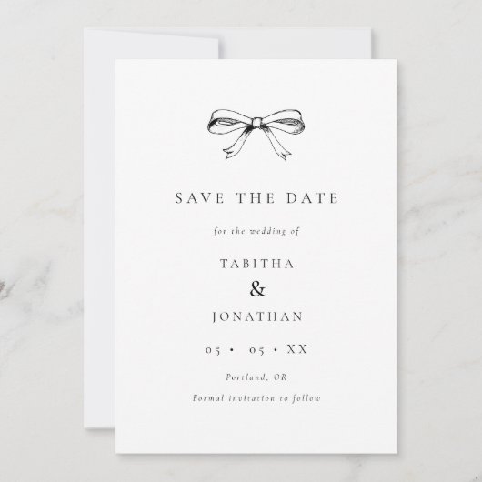 Eenvoudige Coquette Bow Zwart & Wit Fotobruiloft Save The Date (Voorkant)