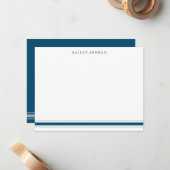 Eenvoudige drie strepen donkerblauwe en grijze her notitiekaartje (Voorkant / Achterkant in situ)