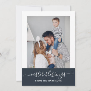 Eenvoudige e-legant Navy Script Family Photo Easte Feestdagenkaart
