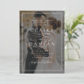 Eenvoudige Elegance Romantisch Script foto bruilof Kaart (Staand voorkant)