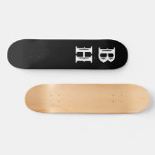 Eenvoudige Elegant Black White Monogram aangepaste Persoonlijk Skateboard (Horizontaal)