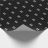 Eenvoudige Elegant Black White Monogrammen Cadeaupapier (Hoek)