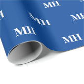 Eenvoudige Elegant Blue White Monogrammen Cadeaupapier (Rol Hoek)