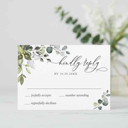 Eenvoudige Elegant Eucalyptus Wedding RSVP Kaart (Staand voorkant)