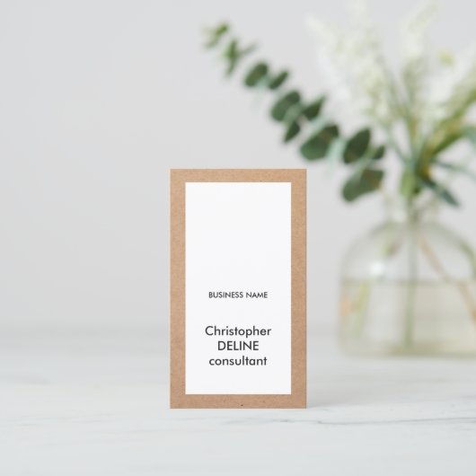 Eenvoudige Elegant Kraft Paper White Consultant Visitekaartje (Staand voorkant)